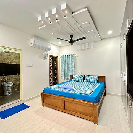 Truelife - 3Bhk Family Suites - Ps4 Pure Veg Restaurant On The Way To Balaji Temple - 2500 Sft Large Signature Apartment - Modular Kitchen - Super Fast Wifi, Smart Tv, 250 Jio Channels - Parking - Easy Access To All Temples - Top Service With Lots Of Tirupati Exterior photo