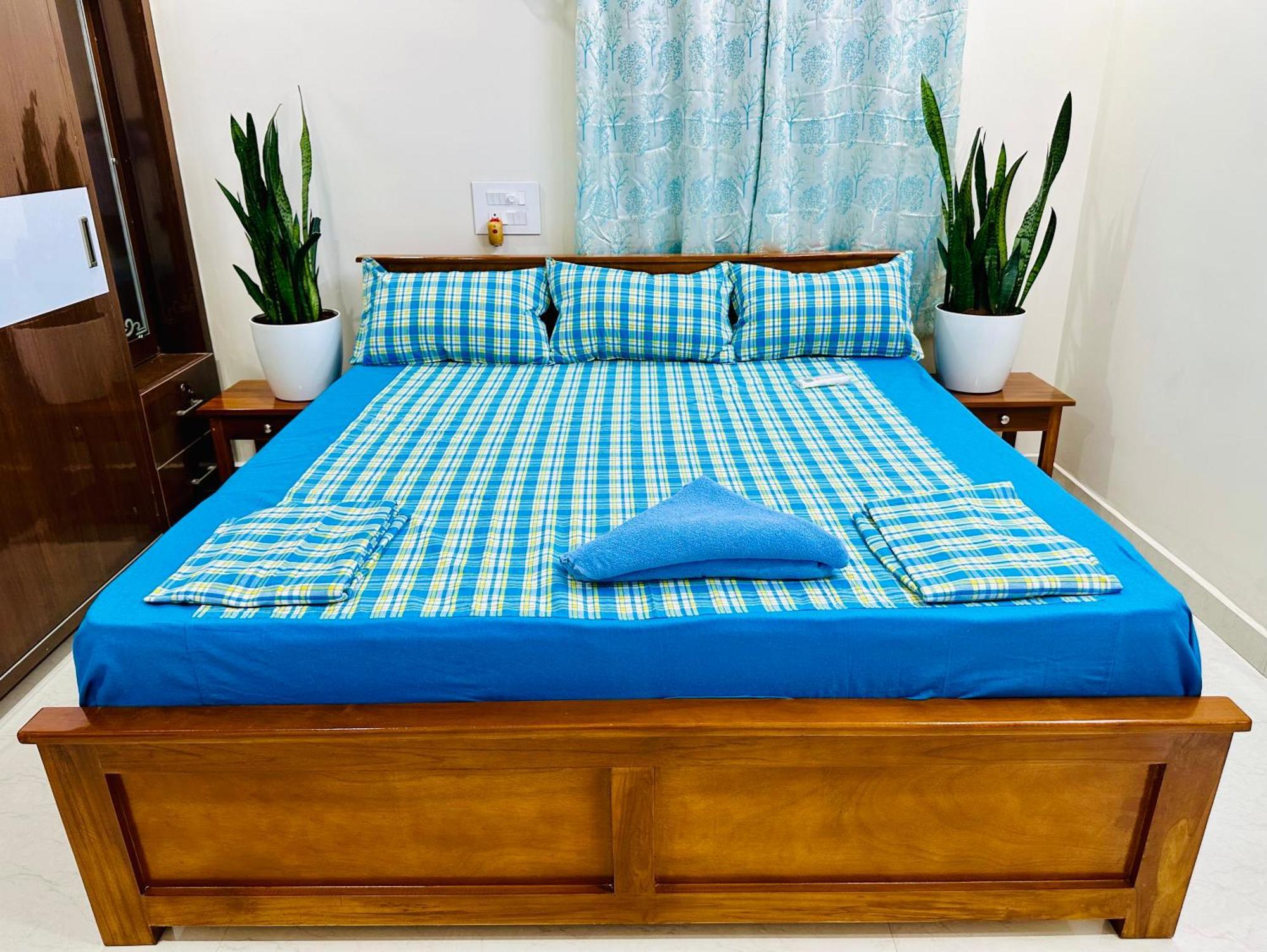 Truelife - 3Bhk Family Suites - Ps4 Pure Veg Restaurant On The Way To Balaji Temple - 2500 Sft Large Signature Apartment - Modular Kitchen - Super Fast Wifi, Smart Tv, 250 Jio Channels - Parking - Easy Access To All Temples - Top Service With Lots Of Tirupati Exterior photo