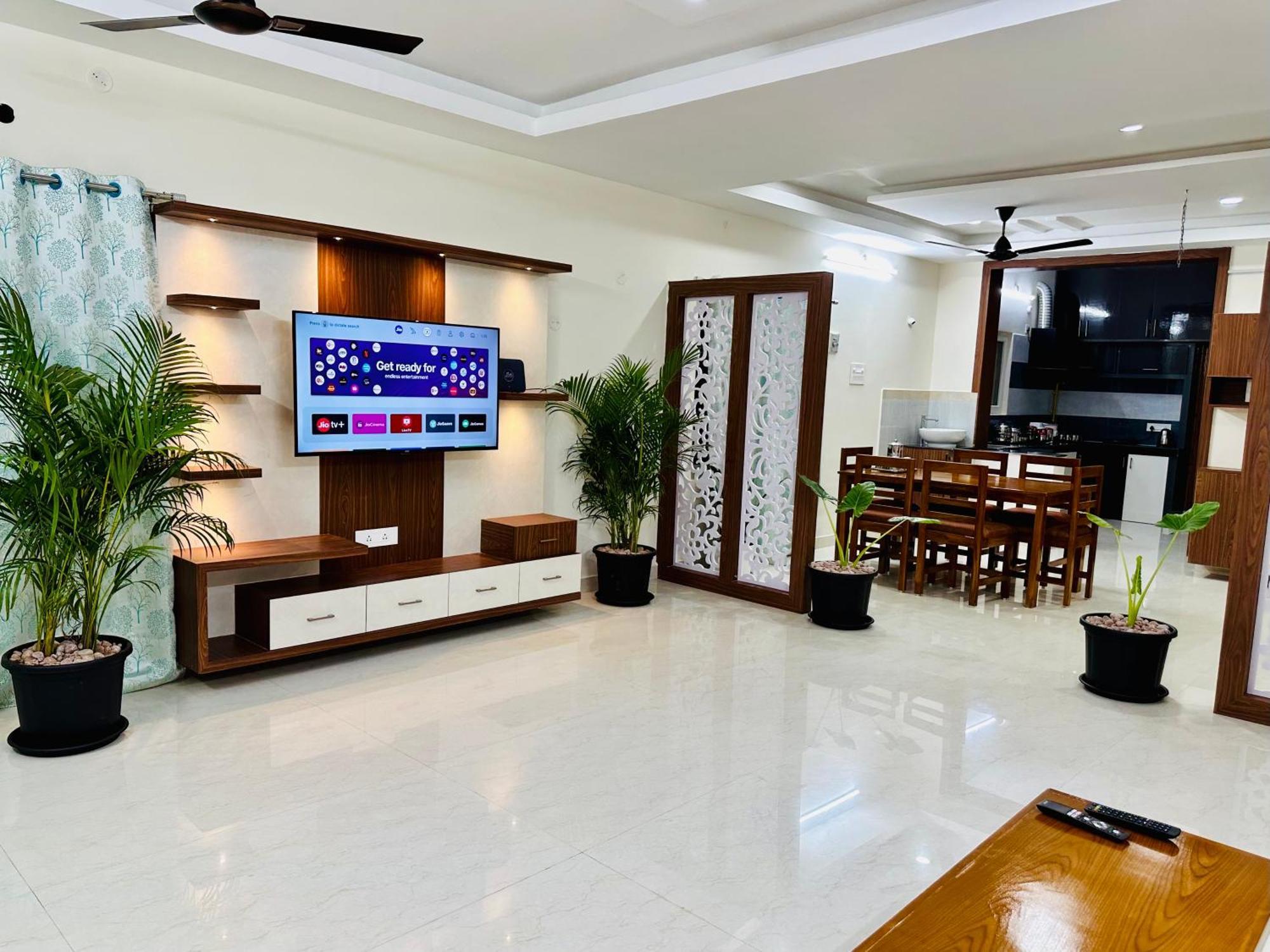Truelife - 3Bhk Family Suites - Ps4 Pure Veg Restaurant On The Way To Balaji Temple - 2500 Sft Large Signature Apartment - Modular Kitchen - Super Fast Wifi, Smart Tv, 250 Jio Channels - Parking - Easy Access To All Temples - Top Service With Lots Of Tirupati Exterior photo
