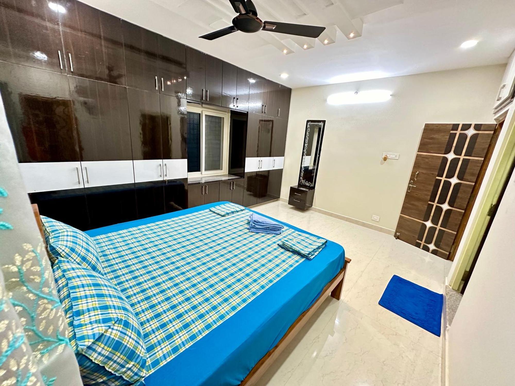 Truelife - 3Bhk Family Suites - Ps4 Pure Veg Restaurant On The Way To Balaji Temple - 2500 Sft Large Signature Apartment - Modular Kitchen - Super Fast Wifi, Smart Tv, 250 Jio Channels - Parking - Easy Access To All Temples - Top Service With Lots Of Tirupati Exterior photo