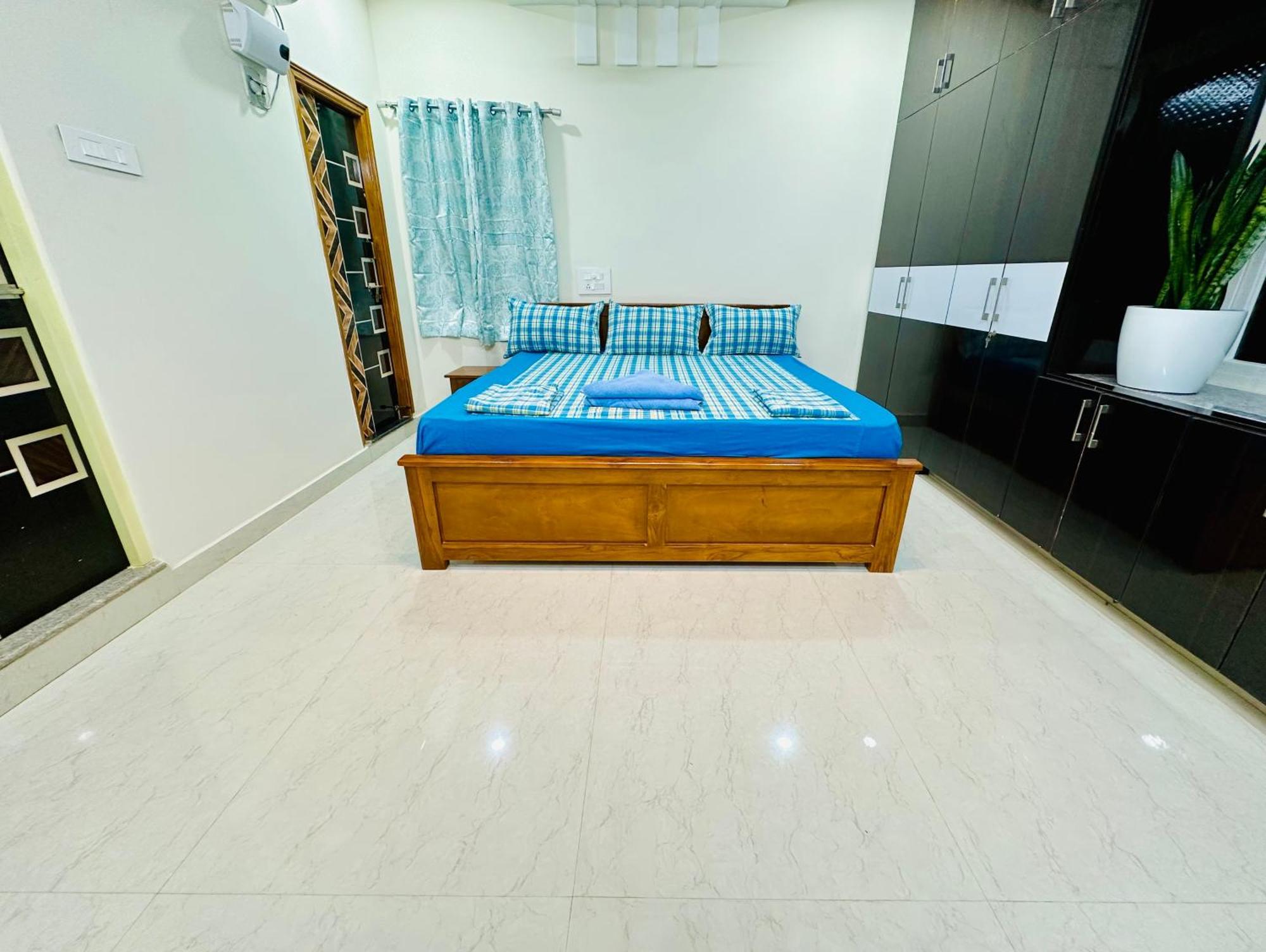 Truelife - 3Bhk Family Suites - Ps4 Pure Veg Restaurant On The Way To Balaji Temple - 2500 Sft Large Signature Apartment - Modular Kitchen - Super Fast Wifi, Smart Tv, 250 Jio Channels - Parking - Easy Access To All Temples - Top Service With Lots Of Tirupati Exterior photo