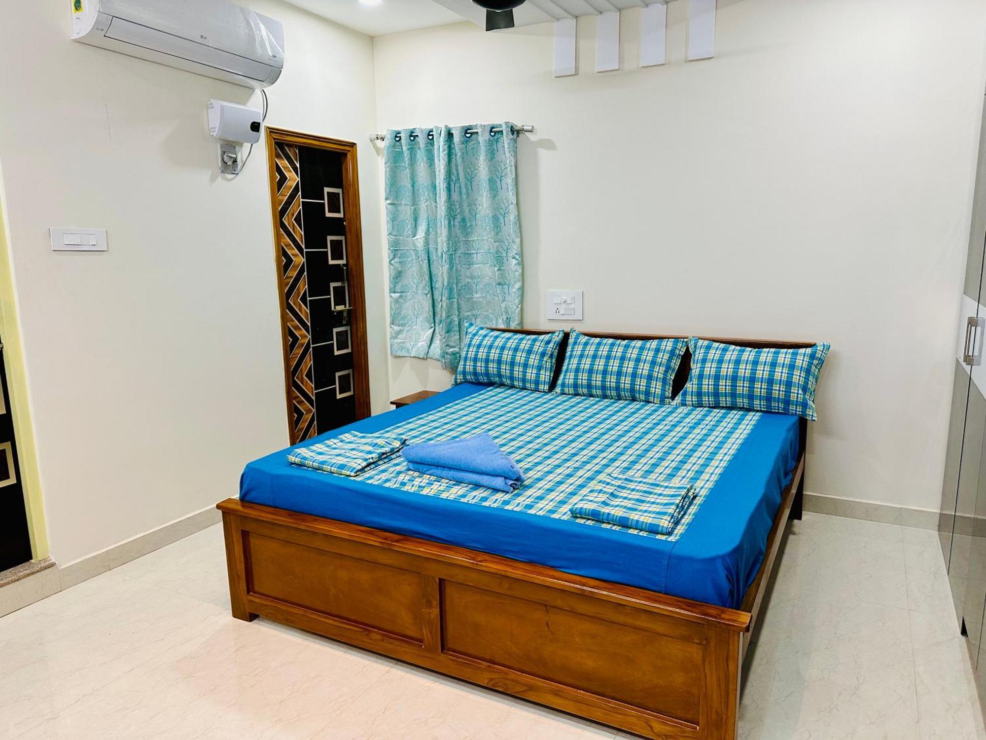 Truelife - 3Bhk Family Suites - Ps4 Pure Veg Restaurant On The Way To Balaji Temple - 2500 Sft Large Signature Apartment - Modular Kitchen - Super Fast Wifi, Smart Tv, 250 Jio Channels - Parking - Easy Access To All Temples - Top Service With Lots Of Tirupati Exterior photo